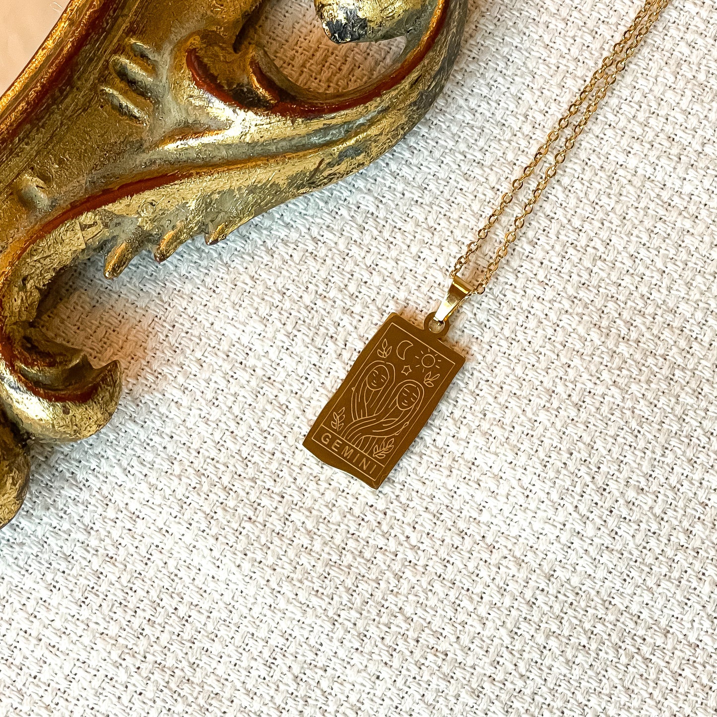 Collier Astro
